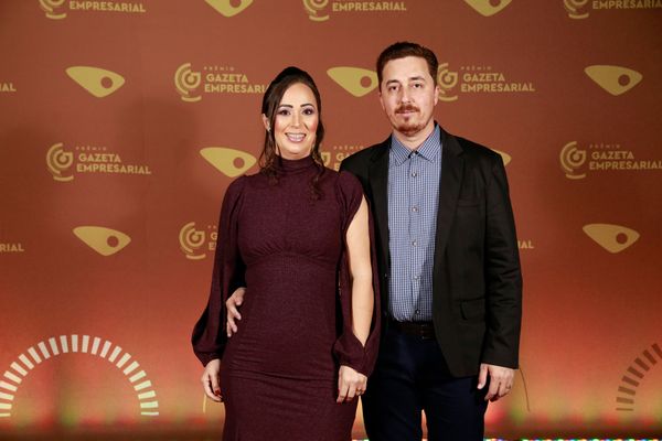 Noite homenageou melhores marcas da região e contou com show de Toni Garrido por Daniel Dias