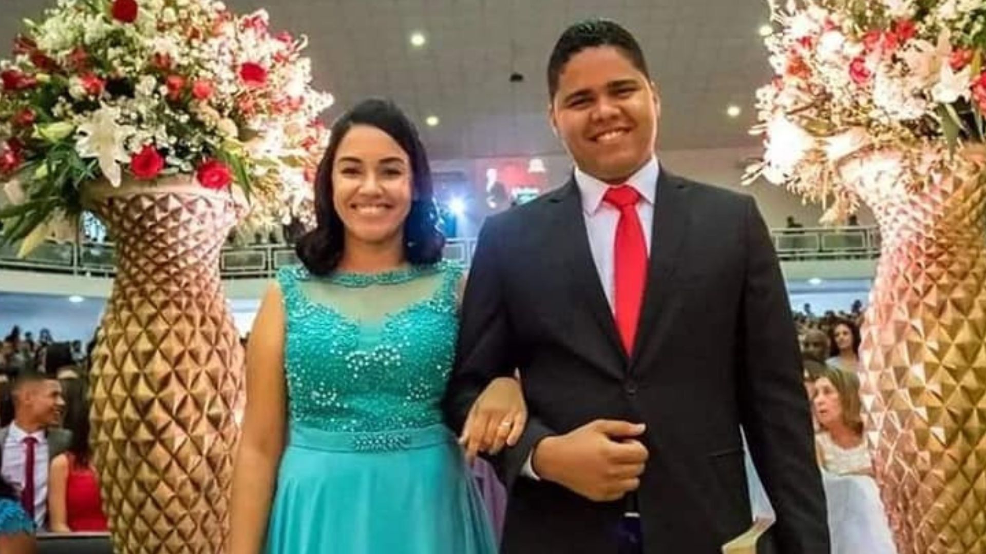 William Borges, de 28 anos, e Adriana Borges, de 27 anos, atuavam em uma igreja adventista da cidade. O carro em que estavam bateu de frente em um caminhão; casal deixa uma filha