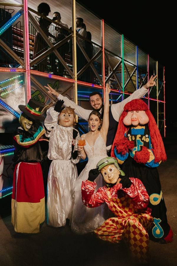 Vídeo de casal capixaba em carreta após casamento viraliza nas redes  por Thalyta e Pablo Fotografia