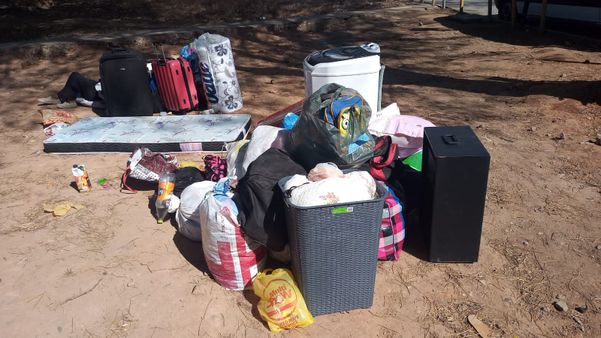 Grupo de 25 venezuelanos com idosos e crianças foi abandonado por ônibus de prefeitura de cidade da Bahia em Vitória por Vinicius Zagoto
