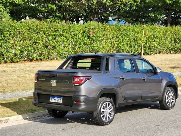 Picape Fiat Strada Volcano AT