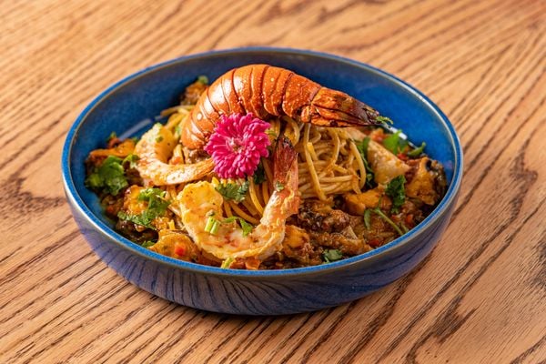 Massa com frutos do mar do restaurante Tero Gastronomia, na Praia do Canto, em Vitória por Voga Studio