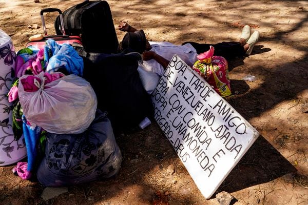 Venezuelanos desembarcam em área próximo à rodoviária de Vitória por Vitor Jubini