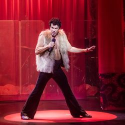 Musical “Quero Vê-la Sorrir” homenageia Sidney Magal