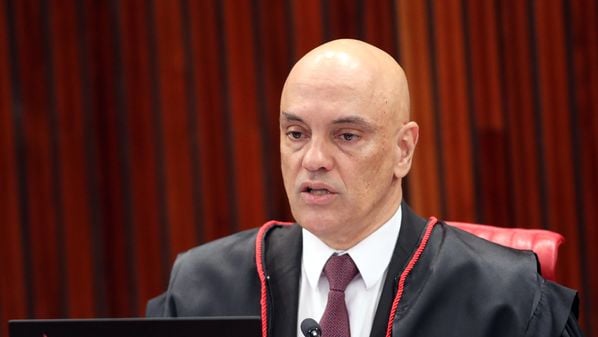 Decisão do ministro do STF atende parcialmente a pedido do governo, que queria ver reconhecido o direito de editar medidas
