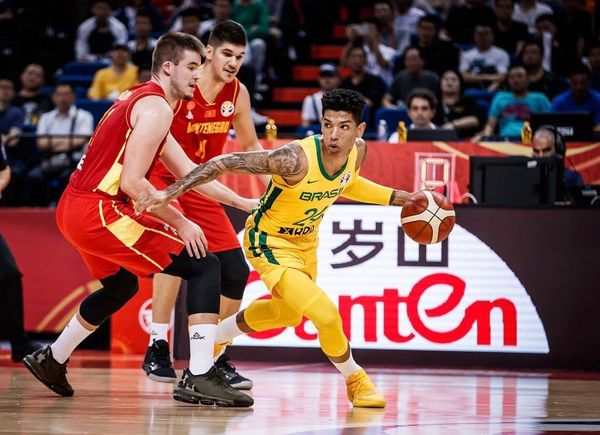 Capixaba Didi Louzada atuando com a Seleção Brasileira de Basquete