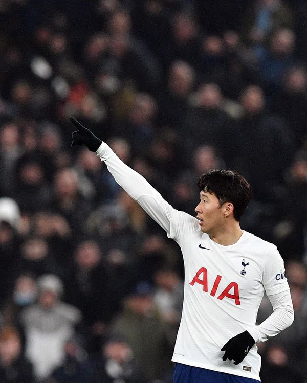 Sul-coreano Son Heung-min atua como ponta-esquerda no Tottenham