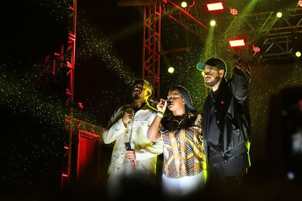 Participação de Emicida e Jaddy no show do Cesar MC no Festival Movimento Cidade na noite de sábado, 20 por Fernando Madeira