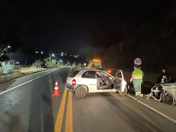 Acidente deixa duas pessoas feridas na BR 101 em Ibiraçu por Leitor | A Gazeta