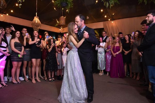 Luisa Simões e seu pai Flavio Simões