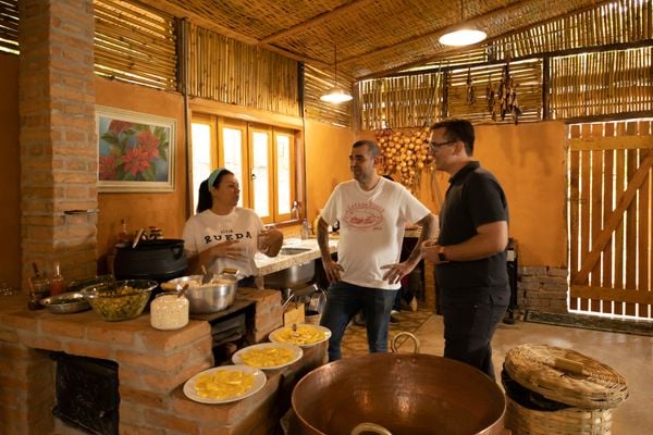 Web série documental Receita Raiz, com os chefs Janaina e Jefferson Rueda