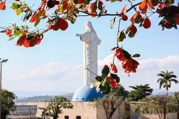 Cenas da centenária Colatina por Cláudio Costa