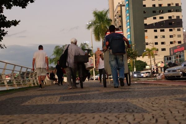 Cenas da centenária Colatina por Cláudio Costa