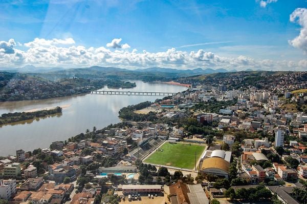 Cenas da centenária Colatina por Cláudio Costa