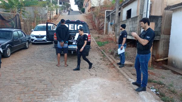 A ação foi realizada pela Polícia Civil de Cachoeiro, através da DEIC – Delegacia Especializada em Investigações Criminais por Divulgação \ Deic