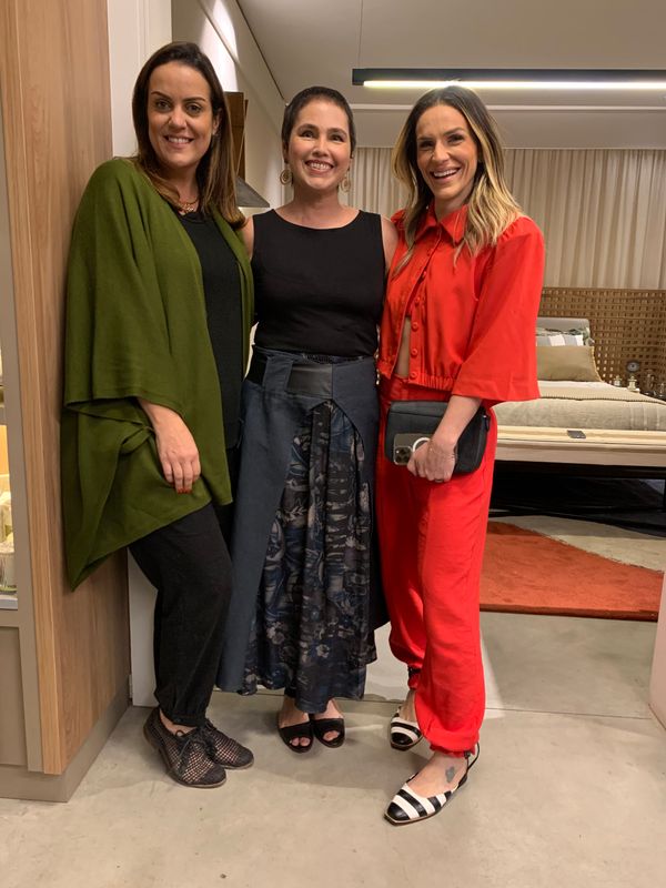  A empresária Claudia Júdice recebeu a arquiteta Juliana Goulart e a consultora de estilo e imagem Renata Cani, no coquetel de aniversário de sua Casa Arrumada, em Santa Lúcia.