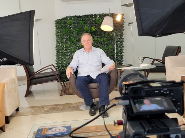 Casagrande realiza live em redes sociais por Helio Filho/Divulgação