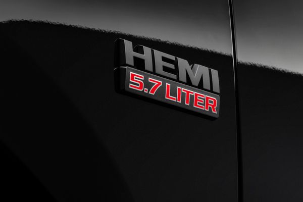 Motor HEMI tem tecnologias que visam à economia de combustível por Ram/Divulgação