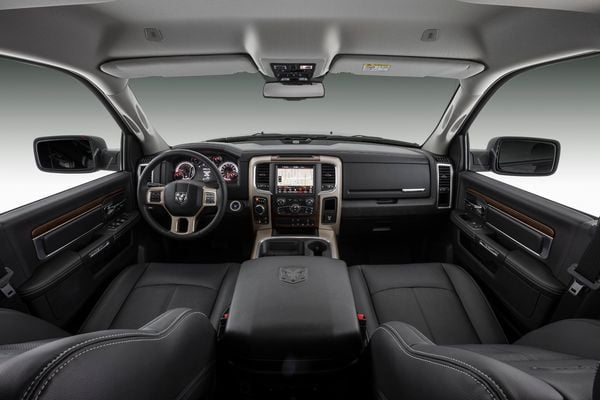 O interior da Ram Classic entrega a mesma qualidade de acabamento dos outros modelos, por Ram/Divulgação