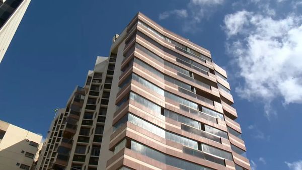 Edifício na Praia da Costa onde advogado foi esfaqueado