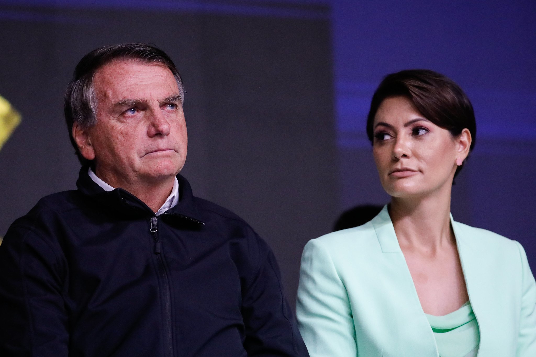 A Gazeta | Após derrota, Bolsonaro e Michelle deixam de se seguir no  Instagram