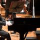 O pianista Fabio Martino em concerto com a Filarmônica de Minas Gerais