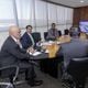Imagem - Moraes acena a militares e avalia 'piloto' de teste das urnas com uso da biometria
