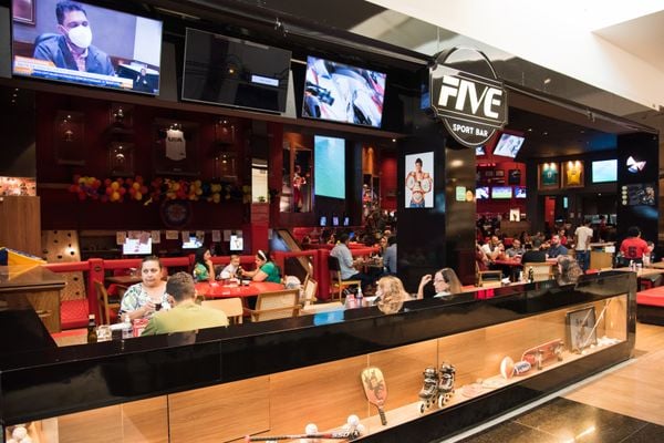 Para quem ficou interessado e deseja conhecer o espaço, o Five Sport Bar funciona todos os dias e possui um sistema de reservas para eventos especiais, por Rodrigo Gavini