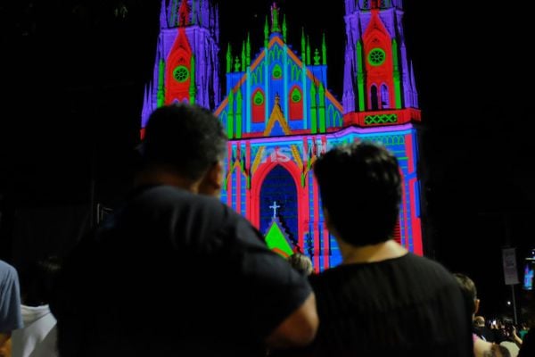 Fachada da Catedral de Vitória tem show de luzes em comemoração ao aniversário de 471 anos da Capital por Fernando Madeira