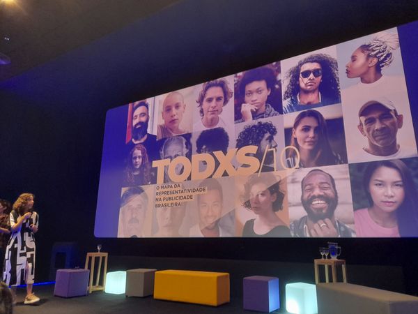 “Palestra ONU Mulheres: aliança sem estereótipos para a publicidade e o audiovisual”. Na foto, Isabel Aquino, da ONU Mulheres