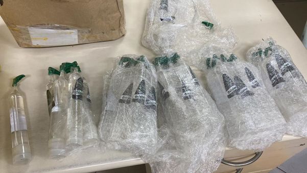 Homem de 22 anos foi preso recebendo 32 frascos de lança-perfume pelos Correios nesta segunda (5)