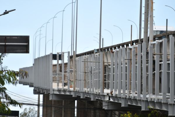 Início da pavimentação da ciclovia da Terceira Ponte  por Fernando Madeira