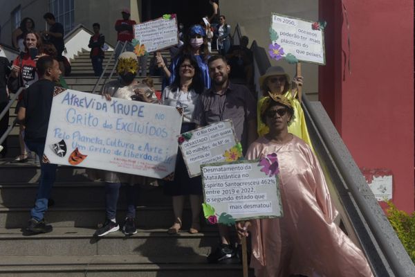 Grito dos Excluídos durante concentração na Ufes por Vitor Jubini