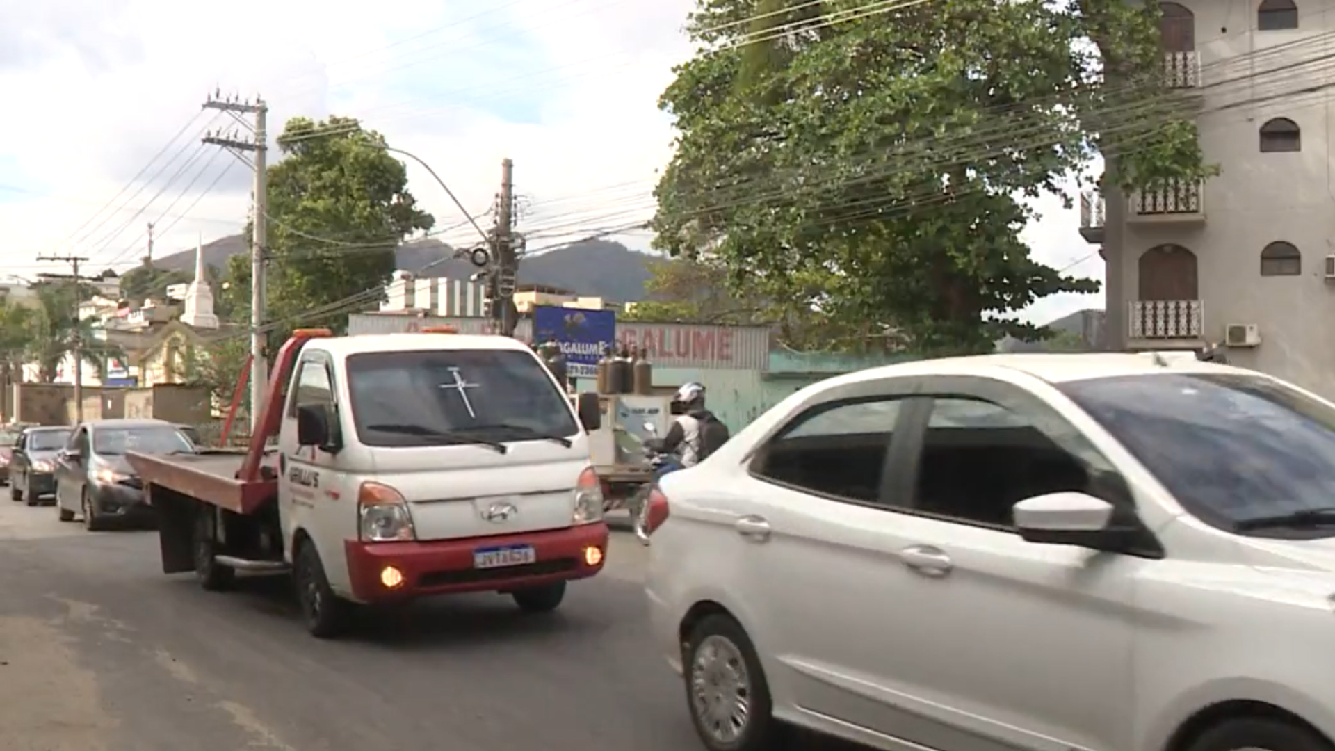 ESTV 2ª Edição, Após ser atingido em acidente semáforo de Guarapari causa  confusão no trânsito