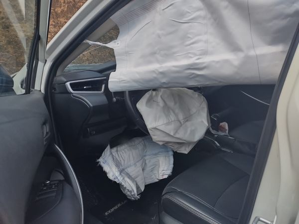 Acidente deixa grávida e marido feridos na Avenida Norte Sul na Serra por Leitor | A Gazeta