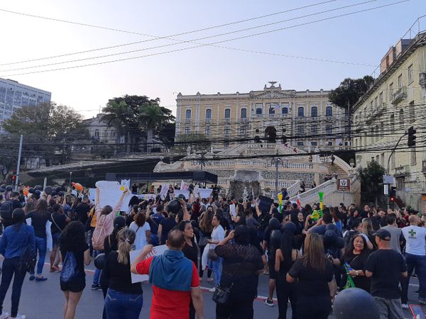 Novo protesto contra a suspensão do piso salarial da enfermagem em Vitória, na tarde desta sexta-feira (09). por Fernando Madeira | A Gazeta