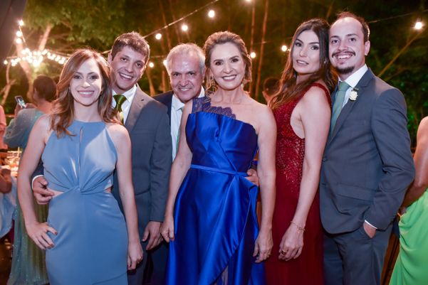Andrea Dantes  e Cadu Gazzinelli Cruz,   Jayme Francisco e Évany Xavier Gazzinelli Cruz,  Kesia Oliveira e  Bruno Henrique Gazzinelli Cruz