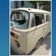 Imagem - Mulher destrói janelas de Kombi estacionada em rua de Castelo