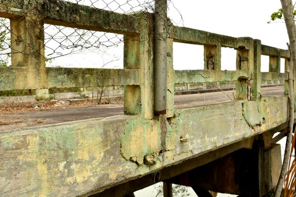 Em 2009 a ponte Getúlio Vargas desabou matando a manicure Devanir Farias de Souza, que caminhava no local  por Fernando Madeira