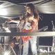 27/11/1994 - Foliões pulando carnaval em Camburi
