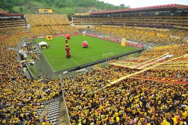 Estádio Monumental Isidro Romero Carbo, em Guayaquil, Equador