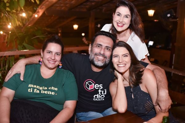 Evelize Calmon, Gustavo Cheluje, Renata Rasseli e Luanna Esteves por Mônica Zorzanelli