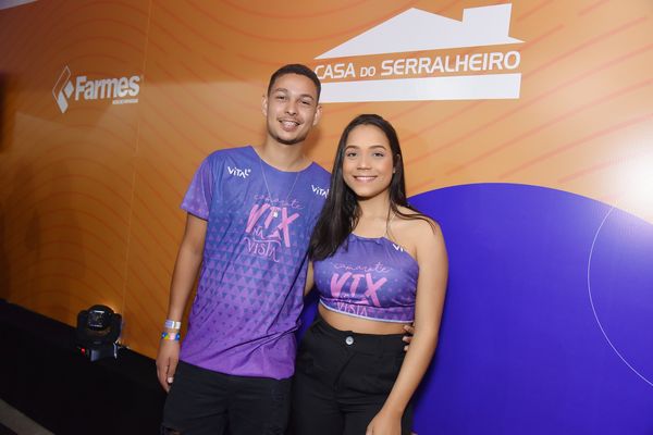 Alice Santos, assistente de Marketing da Casa do Serralheiro, e Nathan Dalcomune
