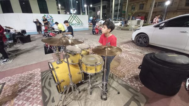 O evento tem o intuito de celebrar o Dia do Baterista, que é nesta terça-feira (20) por Alice Sousa