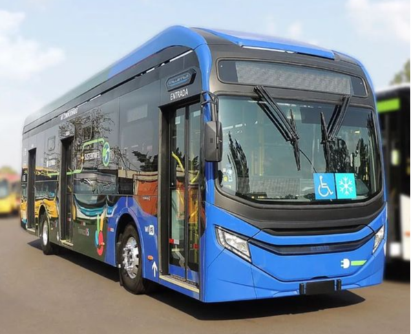 Empresas compram primeiros ônibus elétricos da frota do Transcol