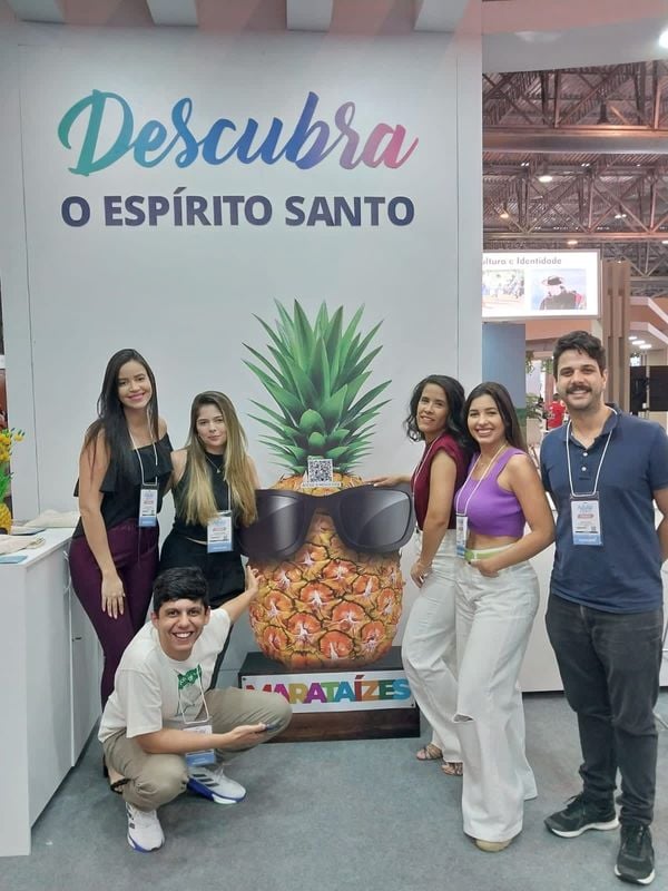 Abacaxi de Marataízes faz sucesso em feira de turismo no Recife por Gustavo Cheluje