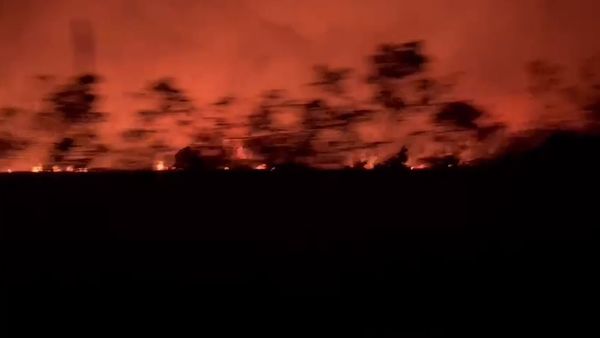 No dia 22 de setembro, leitor de A Gazeta alertou sobre  incêndio no parque Paulo César Vinha, em Guarapari por Internauta
