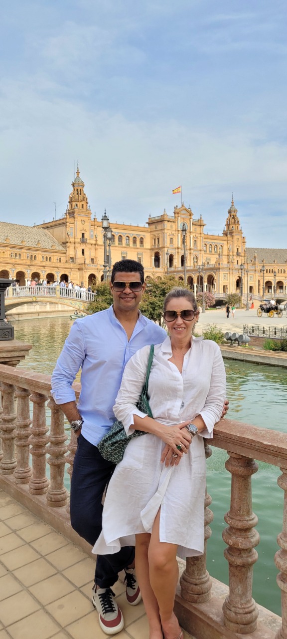 Tatiana e Dorion Soares, na Praça de Espanha
