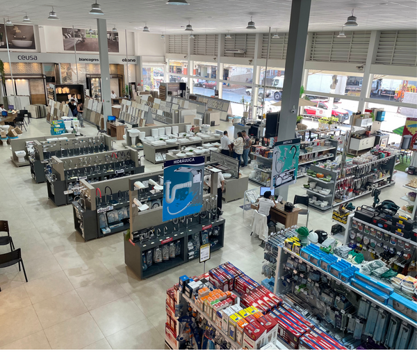 Binow Construção e Acabamentos tem 30 anos de trajetória e é referência em materiais para construção e reforma em Colatina.