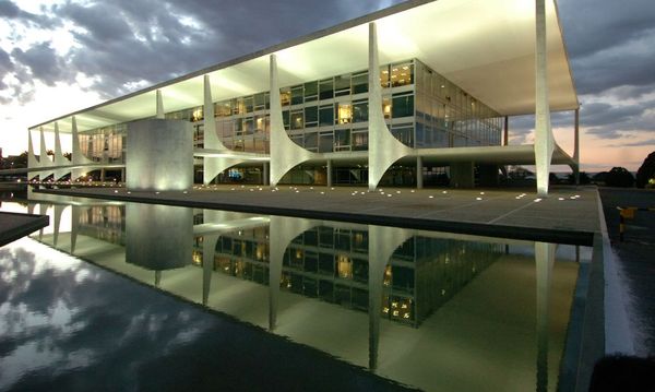 Fachada do Palácio do Planalto, sede do Poder Executivo nacional, em Brasília